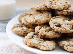 ultimate chocolate chip oatmeal cookies