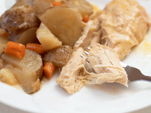 slow cooker chicken potatoes and carrots dinner