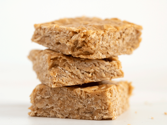3 ingredient peanut butter oat bars